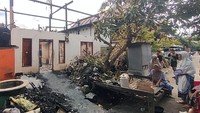 Brak! Lansia Ini Tertimpa Reruntuhan Plafon Usai Ketiduran Saat Rumah Terbakar