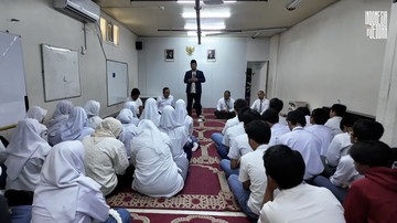 Guru Madrasah Juga Berpeluang Kerja di SILN-CLC, Cek Formasinya!