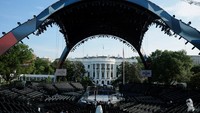 Trump Lolos dari Gugatan Warga Soal Gedung Putih Jadi Venue UFC