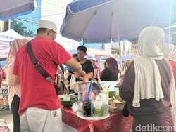 Pemkot Fasilitasi Zona UMKM Kuliner dan PKL di CFD Jembatan Ampera