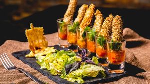 10 Istilah Fancy di Restoran Ini Nggak Sesuai Ekspektasi, Jangan Kegocek!