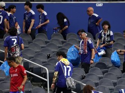 Saat Suporter Jepang Bersih-bersih Stadion Piala Dunia Malah Tuai Kritikan