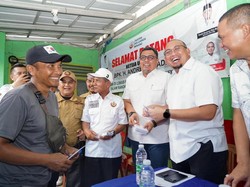Andre Rosiade & IKM Bantu Perantau Minang Korban Kebakaran Pasar Jiung Kemayoran
