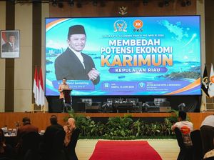Bedah Potensi Ekonomi Kepri, Tifatul: Kenapa Harus Bali Melulu?