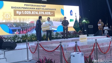 Jaksa Agung Serahkan Hasil Pemulihan Aset Rp 1,02 T ke Purbaya