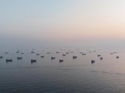 AS Mau Damai dengan Iran, Trump Sebut Kapal Tanker Mulai Lewati Selat Hormuz