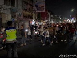 Pawai Obor Meriahkan Malam Tahun Baru Hijriah di Tasikmalaya
