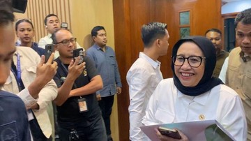 Komisi IX DPR Gelar Rapat dengan Kepala BGN Bahas Anggaran 2027