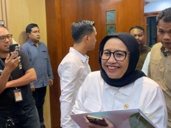 Komisi IX DPR Gelar Rapat dengan Kepala BGN Bahas Anggaran 2027