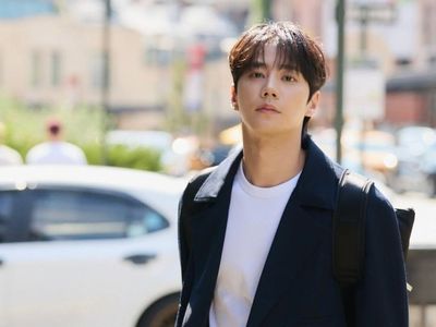 Lee Jun Young Announce Wamil di Tengah Sukses Drakor Reborn Rookie