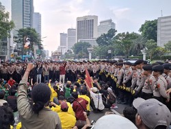 Massa Mahasiswa Gelar Aksi di Dukuh Atas