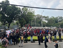 Long March dari Tugu Tani, Massa Mahasiswa Tiba Sebelum Simpang Patung Kuda