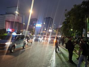 Massa Mahasiswa di Dukuh Atas Jakpus Bubarkan Diri