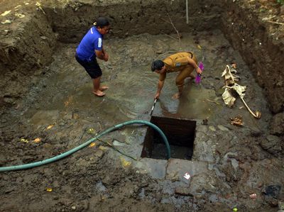 Struktur Bata Merah Kuno Ditemukan di Dasar Sungai
