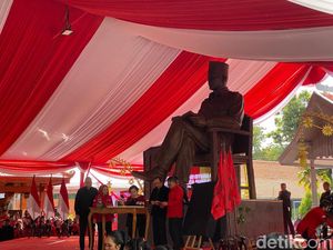Patung Bung Karno Baru di Istana Gebang Diresmikan, Ini Maknanya!