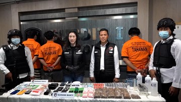 Polisi Bongkar Home Industry Narkoba Sinte di Jaktim, 2 Orang Ditangkap