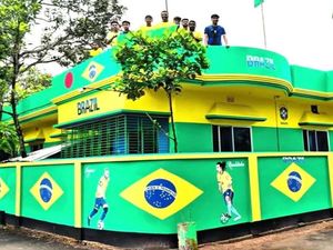 Fans Brasil di Bangladesh Cat Rumah Hijau Kuning Mencolok, Yay or Nay?