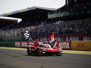Hasil Balapan Le Mans 24 Jam: Toyota Juara, Pebalap RI Finis Segini