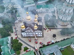 Serangan Rudal dan Drone Rusia Hantam Kyiv, Situs Warisan UNESCO Terdampak