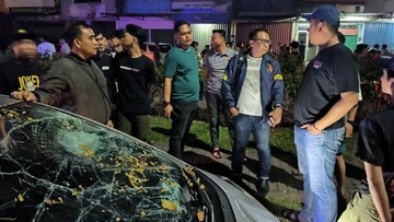 Mobil di Cikupa Tangerang Diamuk Massa gara-gara Geberan Knalpot