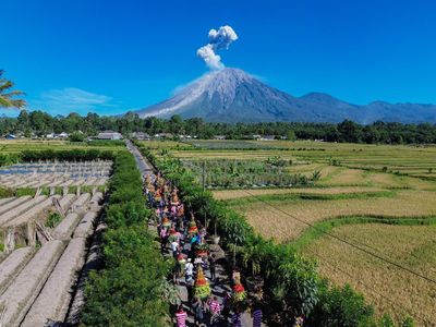 Gunung Semeru Catat Aktivitas Vulkanik Tertinggi di Indonesia