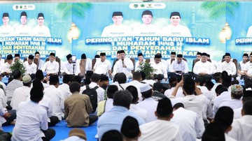 ATR/BPN Serahkan 243 Sertifikat Tanah Wakaf di Jateng, Capaian Sudah 73%