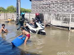 Banjir Rob Landa 5 Desa di Sedati Sidoarjo, Rendam 2 Ribu Hektare Tambak