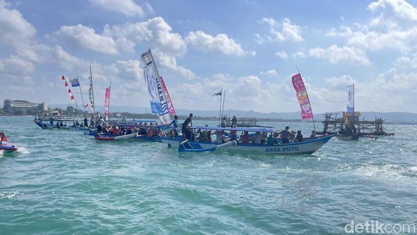 Potret Kemeriahan Hajat Laut Pangandaran 2026