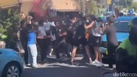 Viral Bule Ribut-ribut di Canggu, Saling Baku Hantam di Depan Gigi Susu