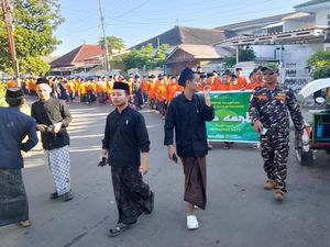 Ribuan Santri dan Warga Jember Gelar Kirab Akbar Sambut 1 Muharam