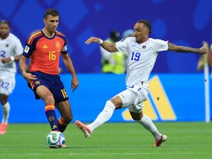 Pelatih Spanyol Nilai Kritik buat Rodri Sebuah Penghinaan