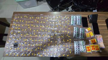 Polisi Tangkap 2 Penjual Obat Terlarang di Bekasi, Ribuan Butir Disita
