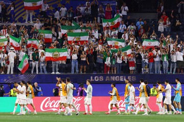 Kok Banyak Suporter Timnas Iran di Stadion?