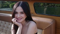 Syifa Hadju Anggun Bergaun Hitam, Bahagia Diajak El Rumi ke Danau Como