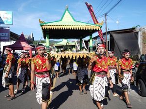 Warga Dongko Trenggalek Gelar Upacara Adat Ngetung Batih
