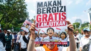Aksi di Patung Kuda, Massa Minta Program MBG Tetap Berjalan