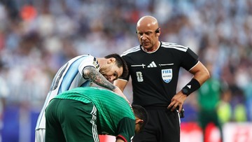 Netizen Geram Lihat Messi Lolos Kartu Merah: Dia Dilindungi FIFA!