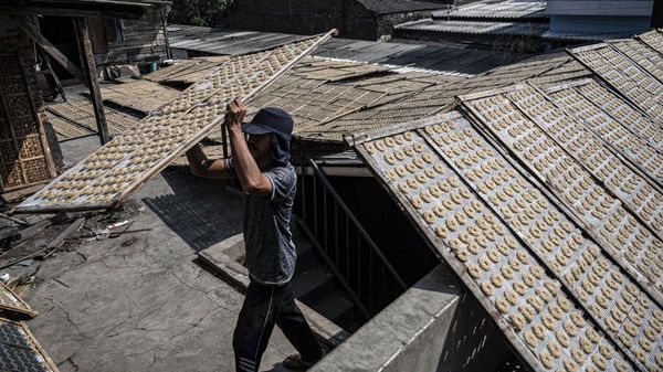 Dari Kerupuk hingga Industri Rumahan, KUR Perkuat Napas UMKM Indonesia