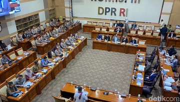 Komisi III DPR Rapat dengan Wakapolri dan Kepala PPATK Bahas Anggaran 2027