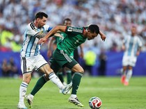 Kontroversi Messi Lolos dari Kartu Merah