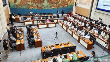 Menpar Usul Tambahan Anggaran Rp 1,99 T, Singgung Tuntutan Target Meningkat