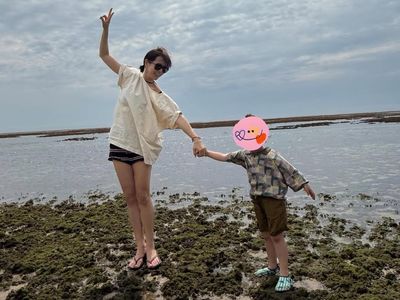 Family Goals! Son Ye Jin Pamer Foto Liburan Bareng Anaknya dan Hyun Bin