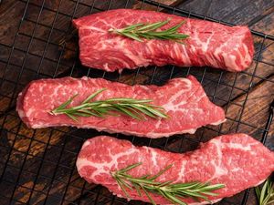 Catat! 5 Potongan Steak Paling Enak Menurut Tukang Daging Profesional