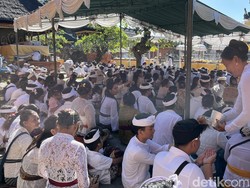 Galungan 2026, Ribuan Pemedek Padati Pura Agung Jagatnatha Denpasar