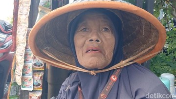 Nenek Jukir yang Gagalkan Maling Uang Rp 3,6 M Kini Dihadiahi Umroh