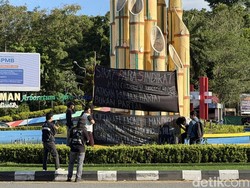 Mahasiswa Demo di Tugu Digulis Pontianak, Soroti Harga Bahan Pokok-Dugaan KKN