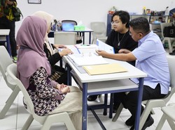 Andra Soni Ajak Para Ayah Ambil Rapor Anak: Simbol Perubahan Budaya Asuh