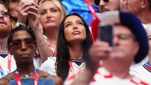 Pacar Jude Bellingham Jadi Sorotan di Piala Dunia, Pernah Dituduh Jadi Escort