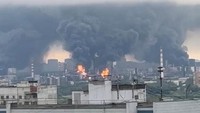 Serangan Drone Terbesar Ukraina Hantam Moskow, Kilang Minyak Terbakar