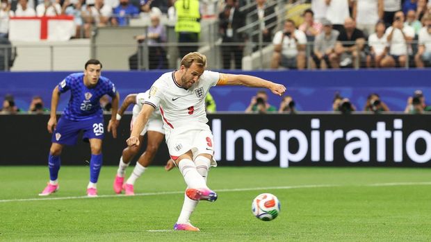 ARLINGTON, TEXAS - JUNE 17: Harry Kane #9 of England takes a penalty during the FIFA World Cup 2026 Group L match between England and Croatia at Dallas Stadium on June 17, 2026 in Arlington, Texas.   Richard Pelham/Getty Images/AFP (Photo by Richard Pelham / GETTY IMAGES NORTH AMERICA / Getty Images via AFP)